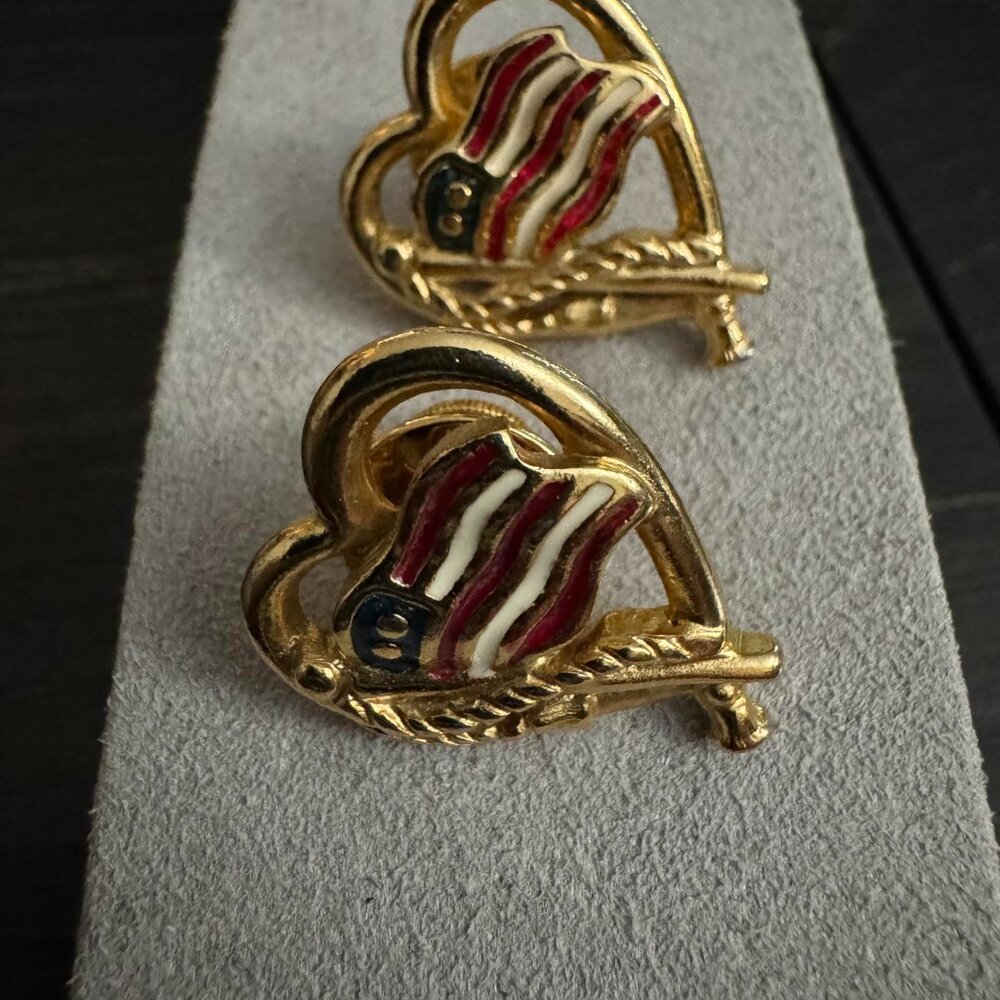 Avon Forever America Pin Set